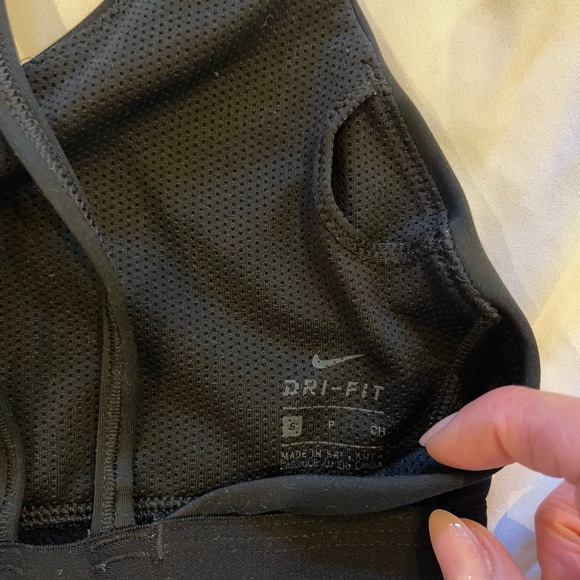 Nike Women's Black Strappy Sports Bra - Picture 2 of 2